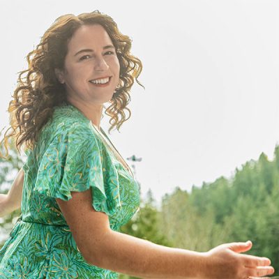 kelly-01-600x600